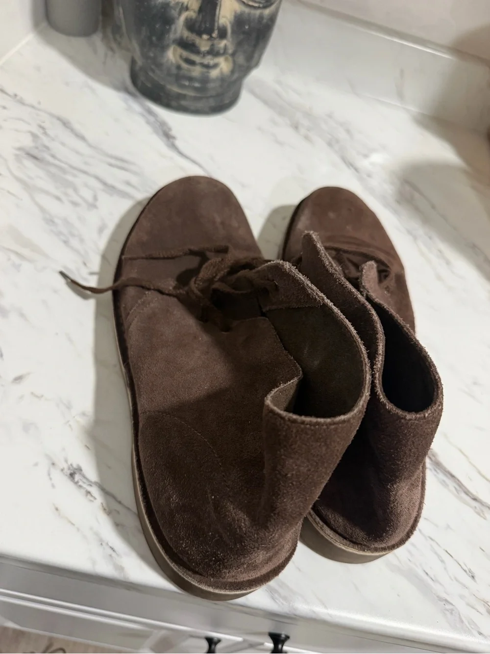 Mens Clarks desert boot size 10.5 brown suede. Excellent condition
